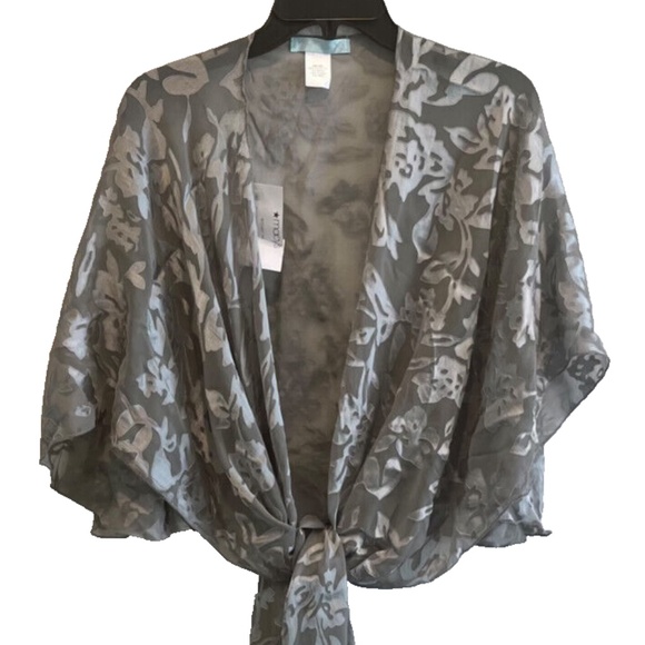 NWT Betsey Jonhson Women's Gray Sheer/Crushed Velvet Gorgeous Floral Shawl/Wrap - Picture 2 of 8